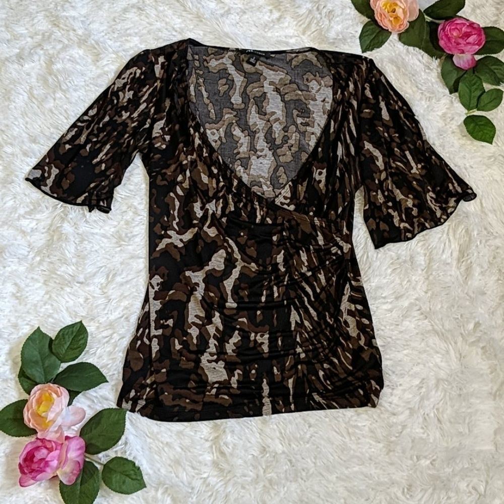 💕$2 Bundled AB Studio Camo Wrap Top